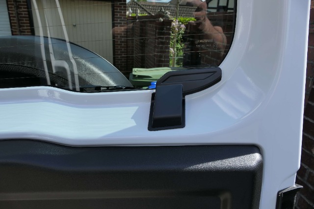 Rear window terminal protectors. - BigJimny Forum