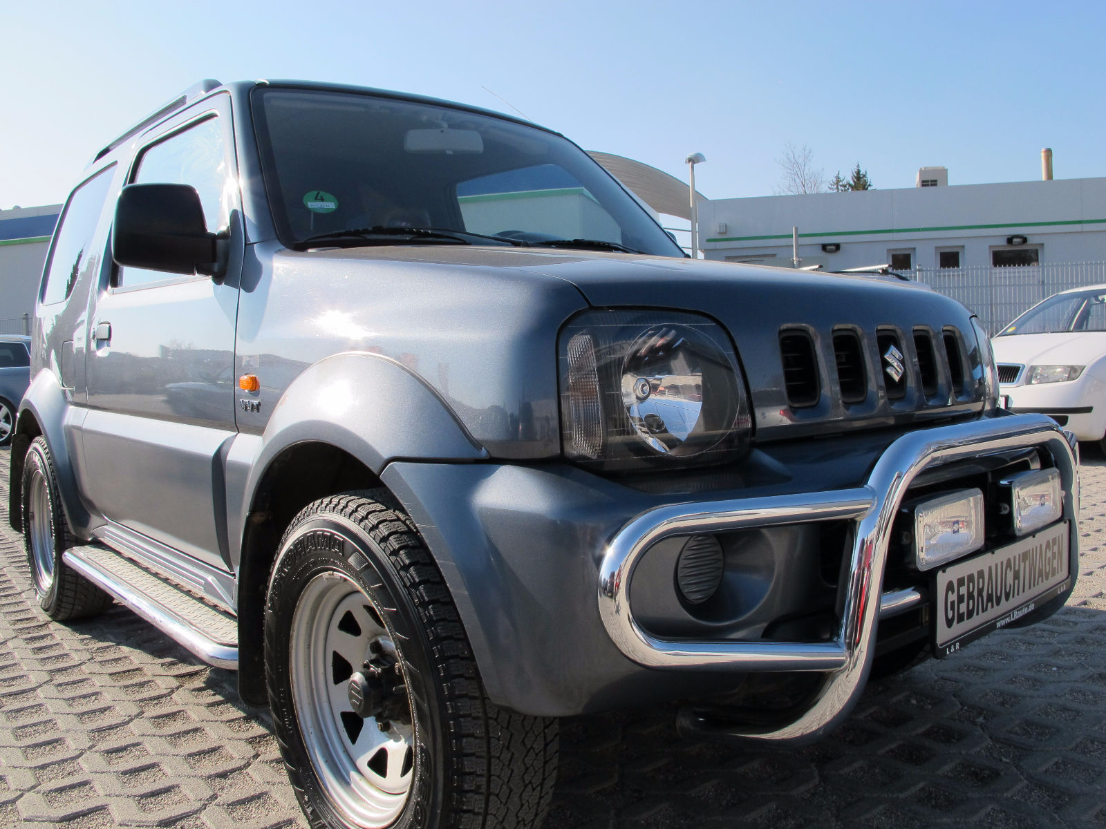 File Suzuki Jimny 3 front nudge bar over 1st model front bumper