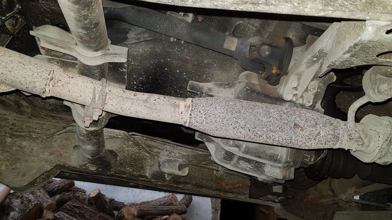 File:Suzuki Jimny - 2WD-only edition - transfer case - A03.jpg