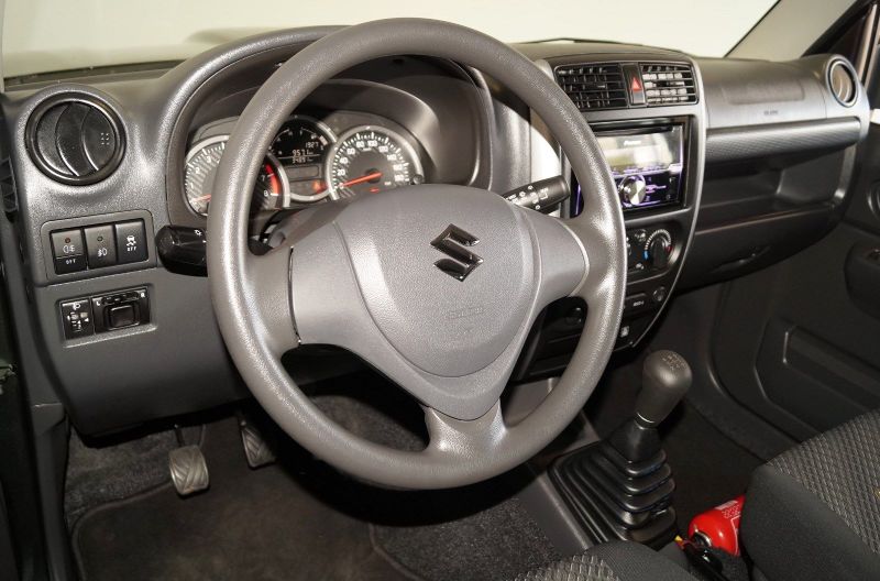 File:Suzuki Jimny - steering wheel, 3rd gen (2014-2018) - A01.jpg