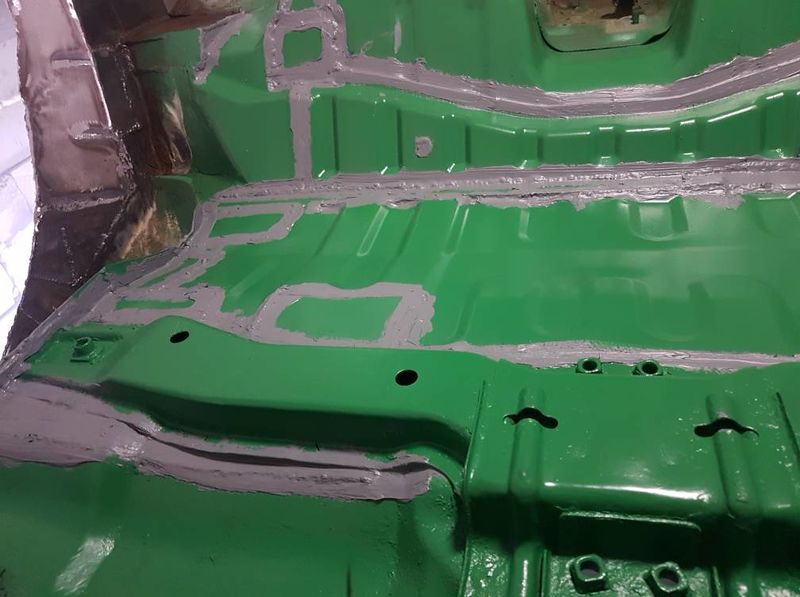 File:Suzuki Jimny 3 - re-welded rear floor section - A05.jpg