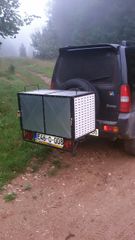 Towbar mounted clearance dog box