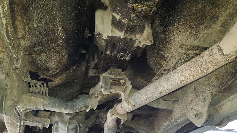 File:Suzuki Jimny - 2WD-only edition - transfer case - A05.jpg