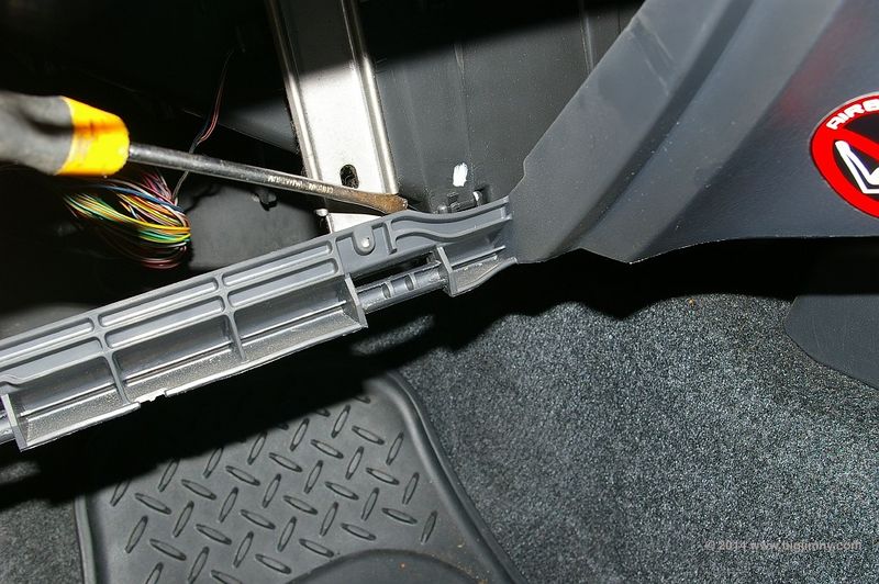 File:Retaining clip.jpg