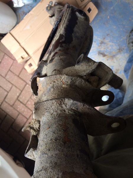 File:Broken axle.jpg