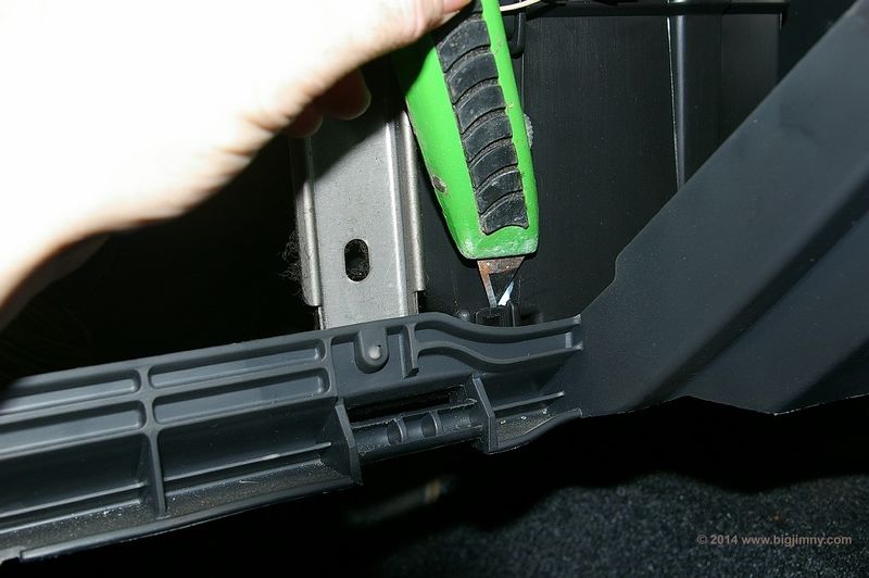 File:Removing clip.jpg