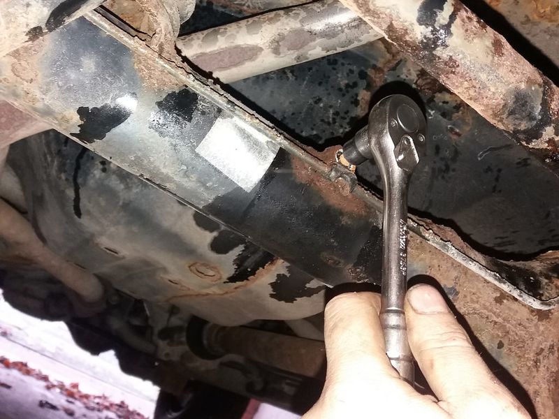 File:Brake pipes and hoses replacement guide - figure 05.jpg