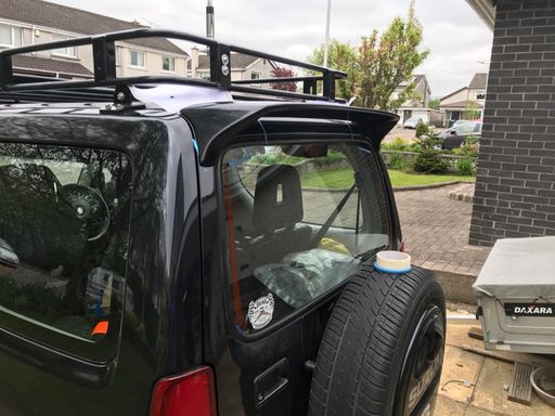 512px-Suzuki_Jimny_-_rear_upper_spoiler_installation_guide_-_figure_A09.jpg