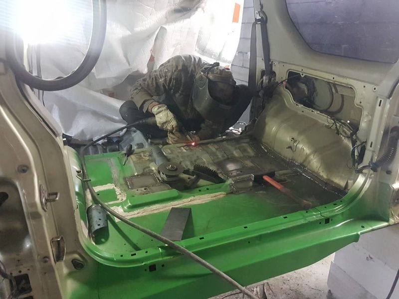 File:Suzuki Jimny 3 - re-welded rear floor section - A03.jpg
